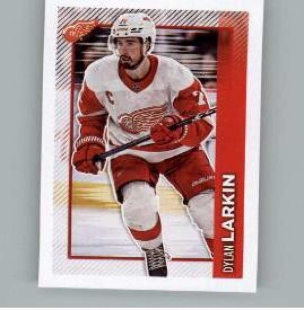 2023-24 TOPPS #176 - Dylan Larkin