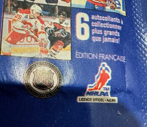 1992 FRENCH Holy Grail Panini Unopened (with 6 stickers inside) NHL sticker pack - Image 3