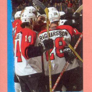 2004 PANINI #132-Chris Therien