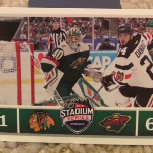 2016 PANINI #436- Devan Dubnyk