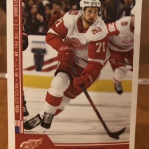 2018 PANINI #85- Dylan Larkin
