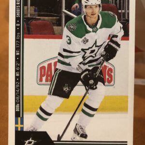 2018 PANINI #352- John Klingberg