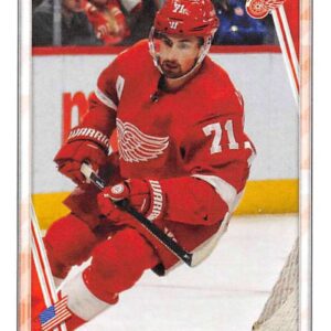 2020-21 TOPPS #176- Dylan Larkin