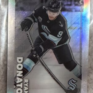 2022-23 TOPPS CHROME /99 REFRACTOR Online Exclusive #415 - Ryan Donato