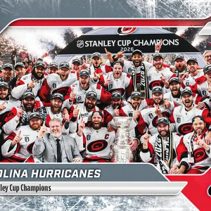 2025-26 Topps NOW #204 -  Carolina Hurricanes 3 (1 of 1990)